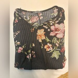 Suzy Shier Floral Knit Top in Pink and Green